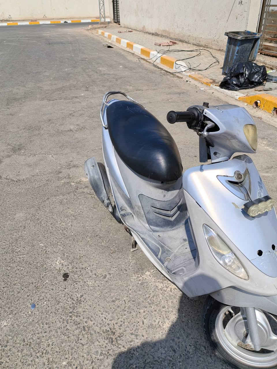 سلام عليكم للبيع ماكس منغولي دراجه مامفتوحه ولا مبدل بيه اي شي بلاديه الدراجه نكره سلف بكل وقت كهرباياته كله شغاله  مكانه سماوه الجربوعيه الوله سعره خاص او اتصال ***********
