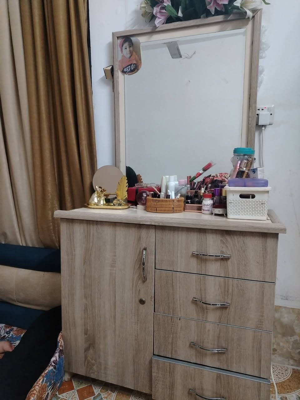 غرفه نوم كلش نظيفه للبيع مستعجل مكاني اربيل التواصل واتساب ***********
