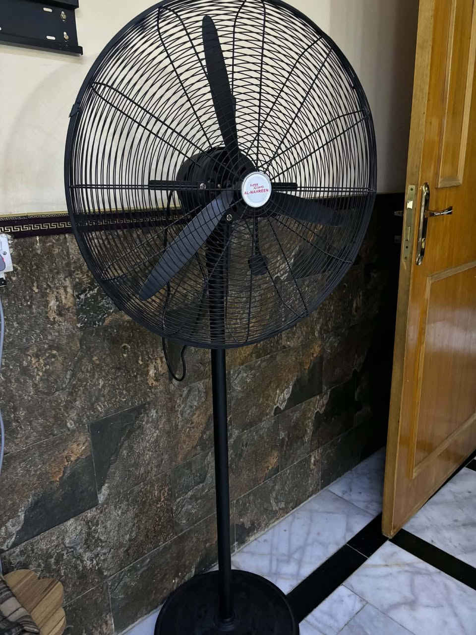 سلام عليكم
غراض مستعملة للبيع
تانكي ماي مستعمل قليل جداً سعره ٣٥الف
ميز بلازمة ٥٠الف
تخم قنفات عدد ٤صغار و٢كبار ب١٢٥الف
مرجوحه سعرها ١٠٠الف
معرض قطعتين منفصل ب٢٠٠ وقابل للتفاوض بالاسعار
بنكة ارضيه سعرها ٤٠الف
سيت طبلات ب٤٠
سماعات وحده تشتغل والثانيه بيها مشكله ب٣٠الف
مكاني الجهاد 
***********
