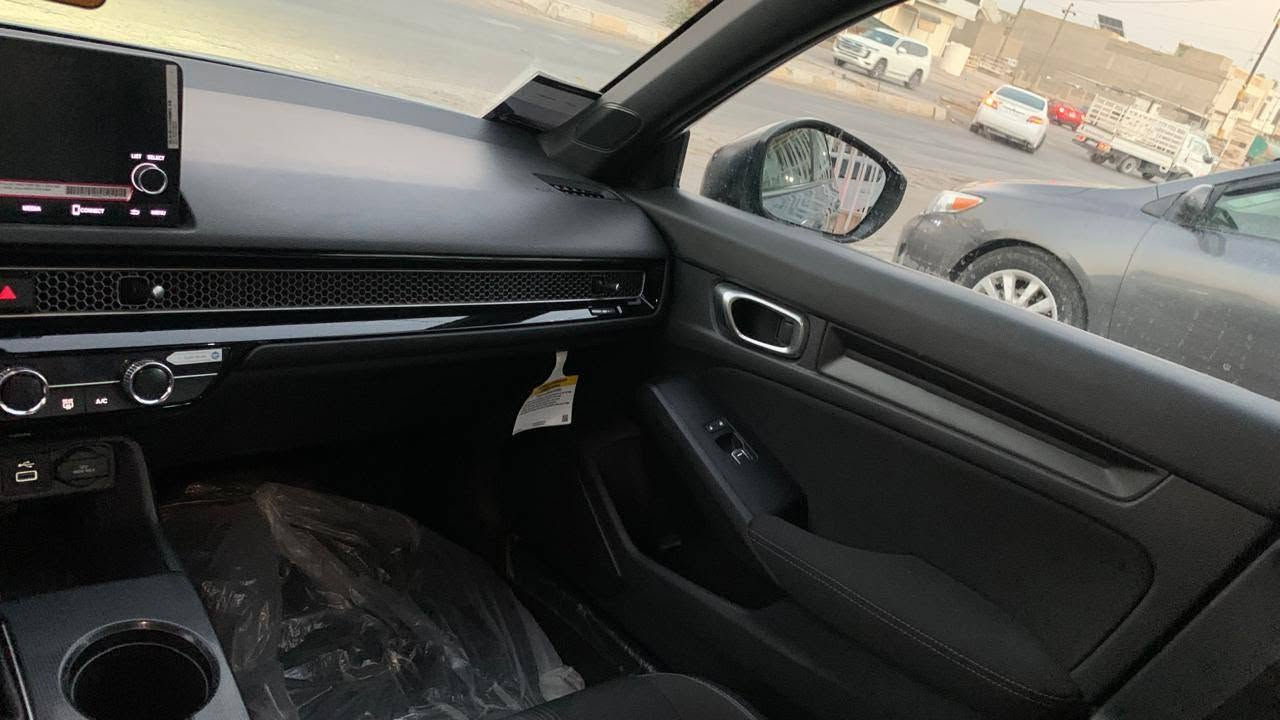السلام عليكم هوندا سيفيك سبورت2023
Honda Civic sport2023
السياره مال جناي فول نظافه للاخير كلشي بيها جديد ماشيه 17 الف مايل فقط محرك 2000 دوش
رقم أربيل دولي تحويل مباشر
كير محرك تدفئه تبريد كهربائيات كلها بشرط
رادار طرق خارجيه
مثبت مسار
مثبت سرعه
بريك اوتو
فول تحكمات
 اي اشارة اعطال ماكو
السياره بيها بارد فقط الجاملغ الأمامي السياره اعتبرها 
كلين مرفقه رقم الشاصي مرفق بدون ايرباك
سياره ما بيها مصرف ربع دينار  السعر165وبيها مجال 

***********
