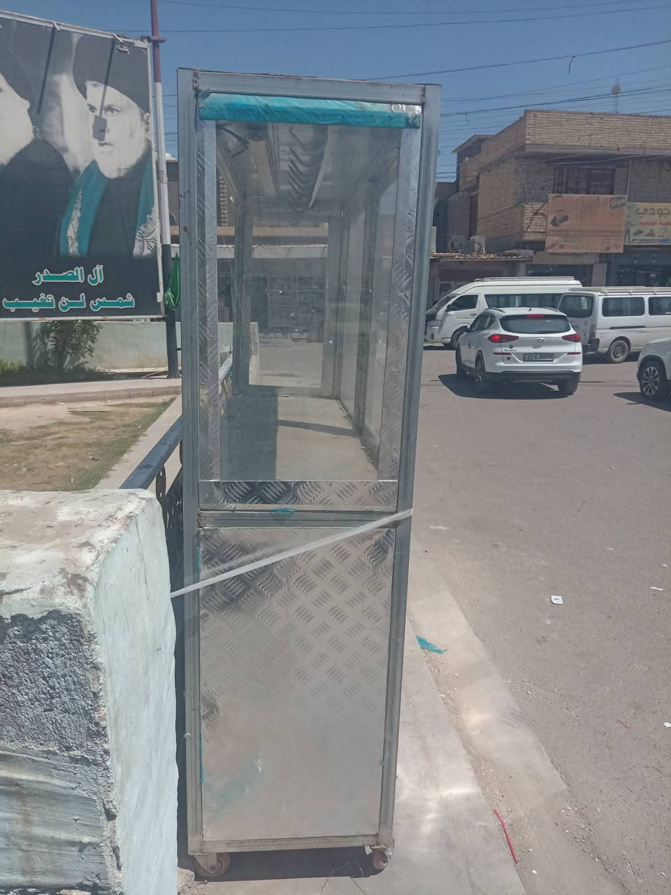 السلام عليكم
فاترينة للبيع استخدام شهر ماخذها ب٣٠٠ اريدها ب٢٥٠ ارتفاع مترين وعرض مترين نزال ٦٠ استندر مكاني بغداد تقاطع النهروان ***********
