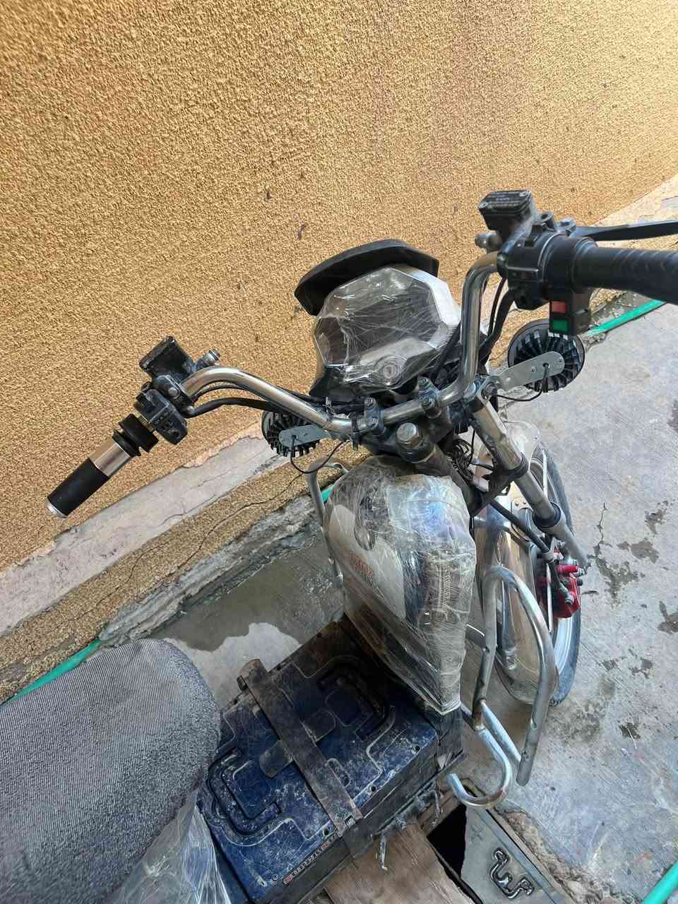 شحن • بطاريات • نضيف