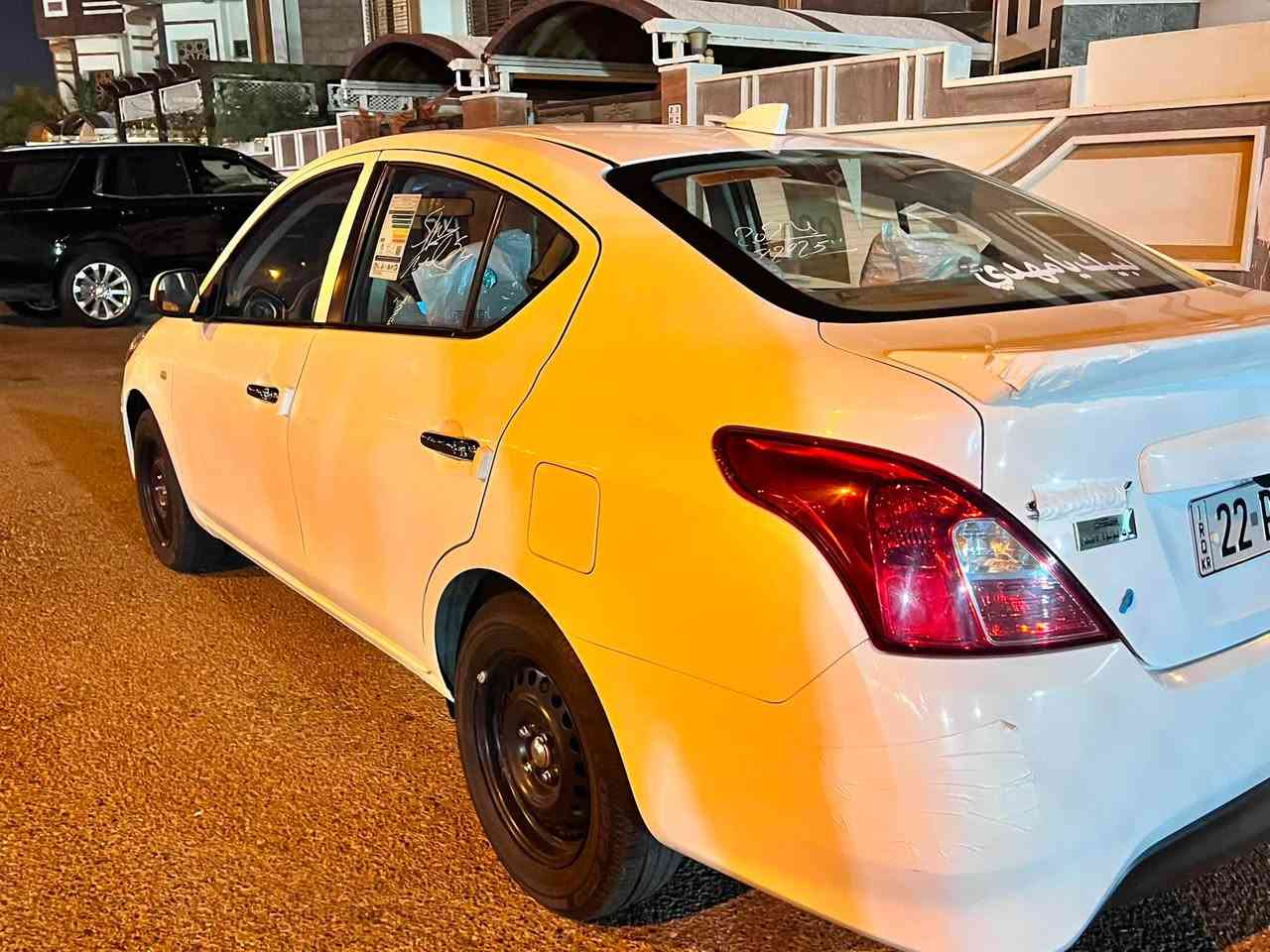 نيسان صني هندي بليته زركه مديل2024 سعر 120 بيه مجال حك الجيه سياره كفاله عامه عده بارد باب السايق باقي كفاله شرط الفحص ماشيه 24 الف سياره على  وضع الشركه  مكاني بصره *********** بسم شركه تحويل وكاله كلشي موجود بسم شركه عبد الكريم شيخاني ماخذينه من معرض لولؤه الاعتماد زيرو
