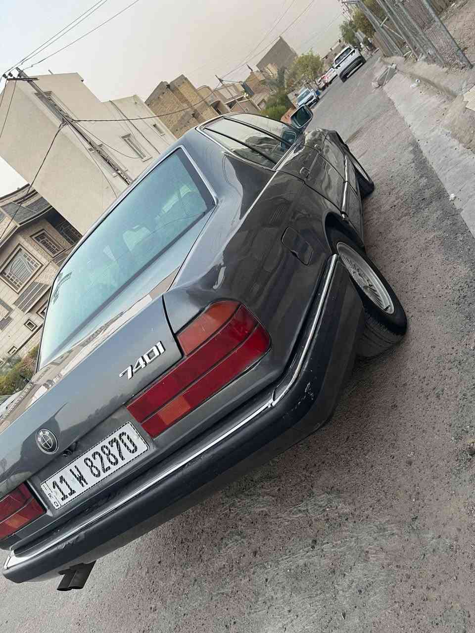 السلام عليكم من رخصت الادمن بي ام 740 ثمانيه سلندر كير وكينه كفاله تبريد ويه السويج ثلج صدر امامي خلفي جديد تخم تاير جديد كشنات كهرباء وارد ياباني مديل94 وين ميعجبك تراي اطلع السعر 50 وبيها مجال مكاني بغداد البياع وهذا رقمي***********
