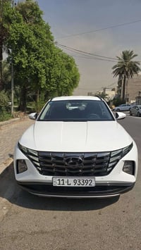 توسان 2020 خليجي ماشيه 54 الف رقم بغداد بسمي  فول مواصفات عدا فتحه كير...