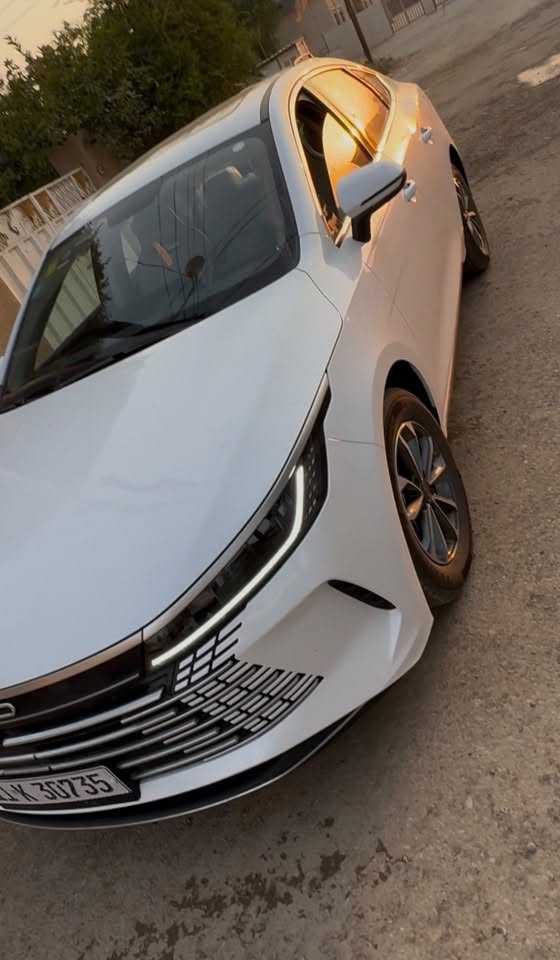 السلام عليكم 
BYD ديستروير 2025
فول مواصفات 
فتحة
كير ماوس
كشنات رياضي 
شاشة قلاب
مكفولة عدا شخط اسفل باب الصدر موضح بالفديو 
مع العلم ما يبين ولا حافر بالصبغ 
ماشية 7 الف على محرك و 4 على البطارية المجموع 11 وشوية
وياها شاحنة و جهاز حماية أصليات 
مكان السيارة ديالى الخالص
***********

