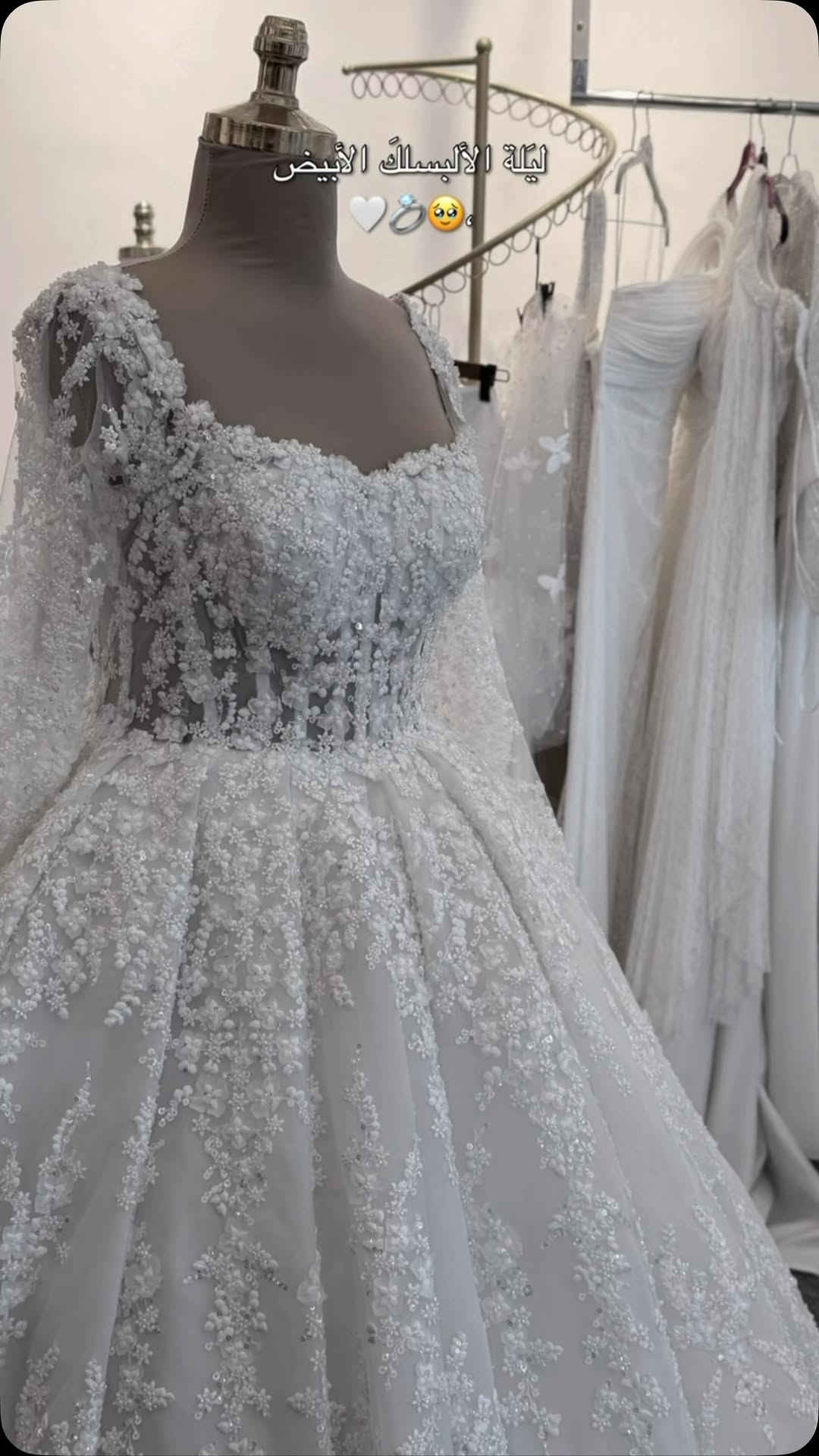 فستان أبيض • فساتين • اعراس