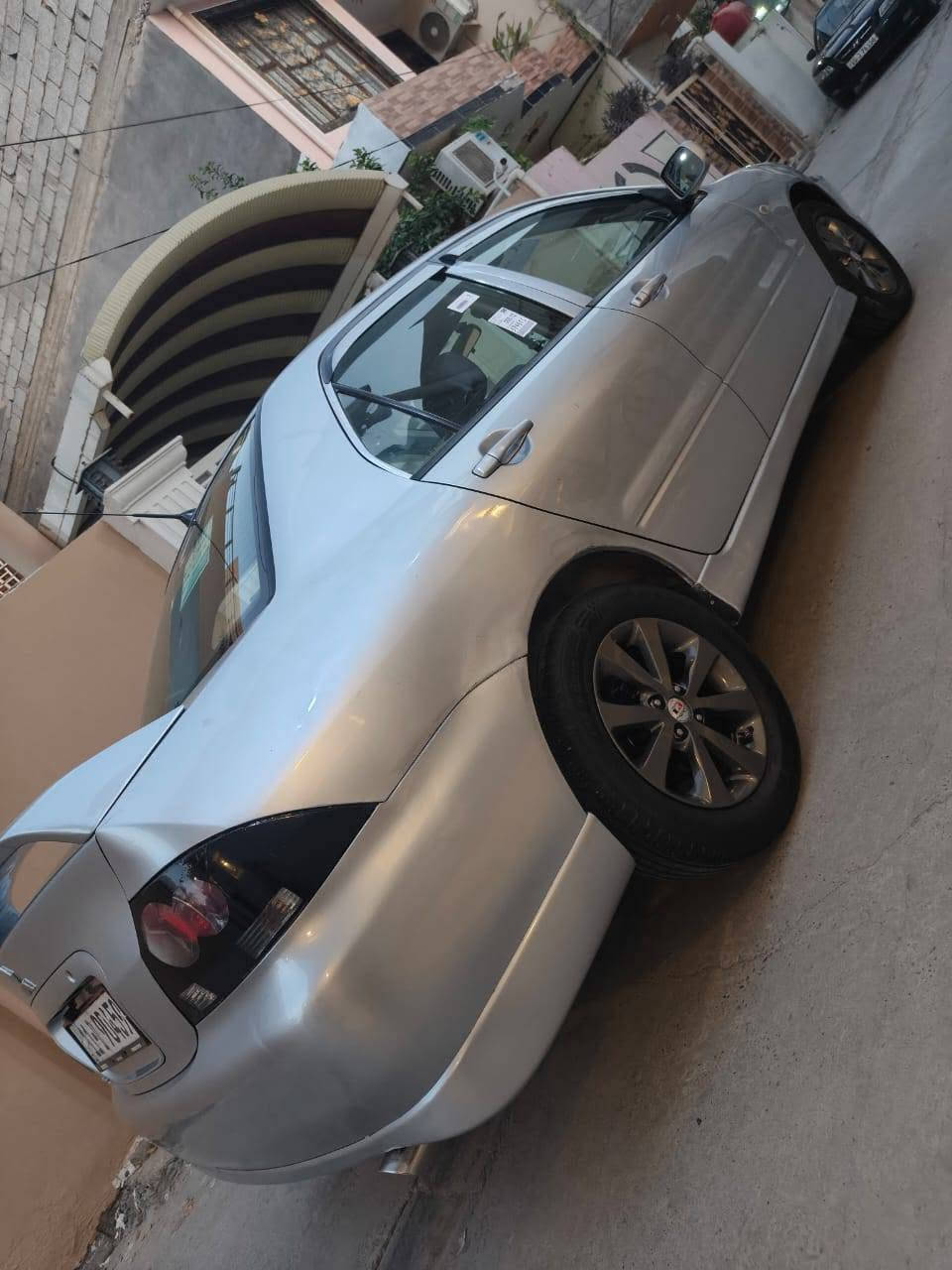 السلام عليكم شباب لانسر موديل 2011 رقم بغداد الدولي الجديد هزه وسنويه جدد لل 31 مكفولة كفاله عامه من الصبغ والضرر بيها فقط بارد بالجاملغ الأمامي على كد شبر شرط الفحص السياره مصروفلها ومتعوب عليها دوسات وكتات شادلها السياره استخدام شخصي بيها ويكلب وعليه تخم تاير  جديد صدر جديد محرك جديد ياباني أبو القبغ الأسود كير على وضع الشركه تبريد ثلج شاشه مال لانسر اصليه + كامره خلفيه كتلوكات الشركه مطفه الشركه هم عده طبابه ومثلث منظومه زنون بيها السعر ب 85 مكان السياره ديالى بعقوبة وهذا رقمي ***********
