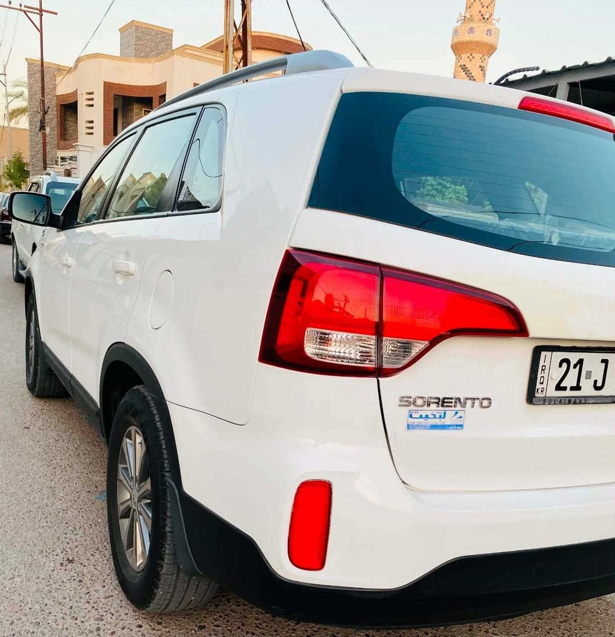 ياالله سلام عليكم سورنتو 14  بسمي مكفوله من الصبغ والتبديل مكينه 2400دوش بيه شبر بارد اي ضرر  للسعر 155مكان السياره الفلوجه اني مكلف بل نشر هذه رقم***********
