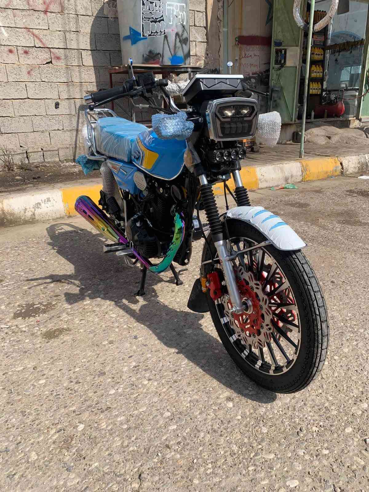 سلام عليكم سونيك موديل 25خمسه كير حجم 250شرط كفاله عامه صارله شهرين تقريبا أو اكثر بعده شركه شرط شلعه و معدل سعر مليون 100بي مجال استفسارخابر ع رقم ***********
