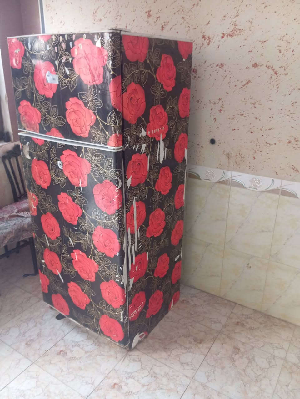 ثلاجه للبيع مكان النجف شارع جامعه الكفيل السعر 115 الاستفسار هذا رقمي ***********
