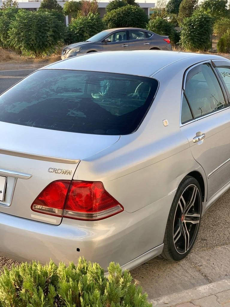 180گەوەە بەبچوک2007
3دوگمە سپۆرت 
حاسە و کامیرا تەعدیل سورعە  لایت ناوچەی کوێر دوو کوشن کارەبا  کۆدی هەیە  سەقف و حیزام بەشەرت
بڕاوەیە
گێڕو مەکینە بەشەرت 
بەسمە ڕەساسی 
سەیارەیە جوانو جایزە 
شوێن چەمچەماڵ 
سعری 51 مەعمەلە
***********
*********** شمشمل, السليمانية
