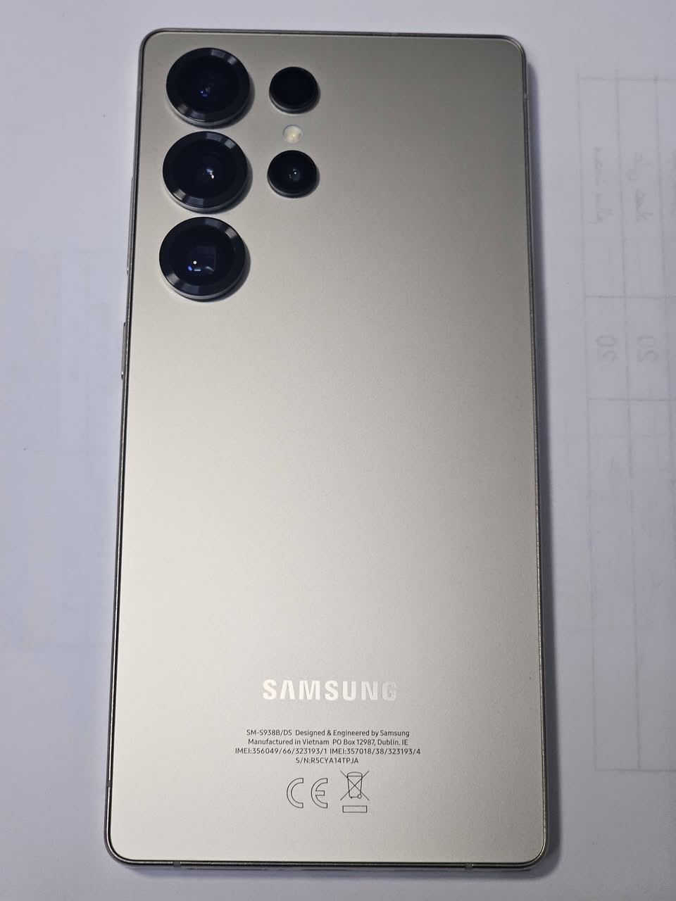 للبيع جهاز Samsung Galaxy S25 Ultra القوي، غني عن العرض والتعريف بكاميراته الخرافية، أدائه الجبار، وشاشته المذهلة.
​📋 التفاصيل والمواصفات الأساسية:
​الموديل: Samsung Galaxy S25 Ultra
​سعة التخزين: 256 جيجابايت
​اللون: تيتانيوم كريمي (Titanium Cream) المميز والرائع
​الحالة: كالجديد تماماً، نظيف وبدون أي خدش
​📦 الملحقات:
​الكرتون الأصلي مع كافة الملحقات.
​💰 السعر:
​السعر المطلوب: [1.350] (قابل للتفاوض البسيط ).
​📍 مكان التواجد:
​العنوان: بغداد - جميلة - شارع خير الله
​التستليم: تسليم يد بيد ضمن المنطقة.
​📞 للاتصال والاستفسار:
​يرجى التواصل عبر المراسلة أو الاتصال على الرقم: [***********]
