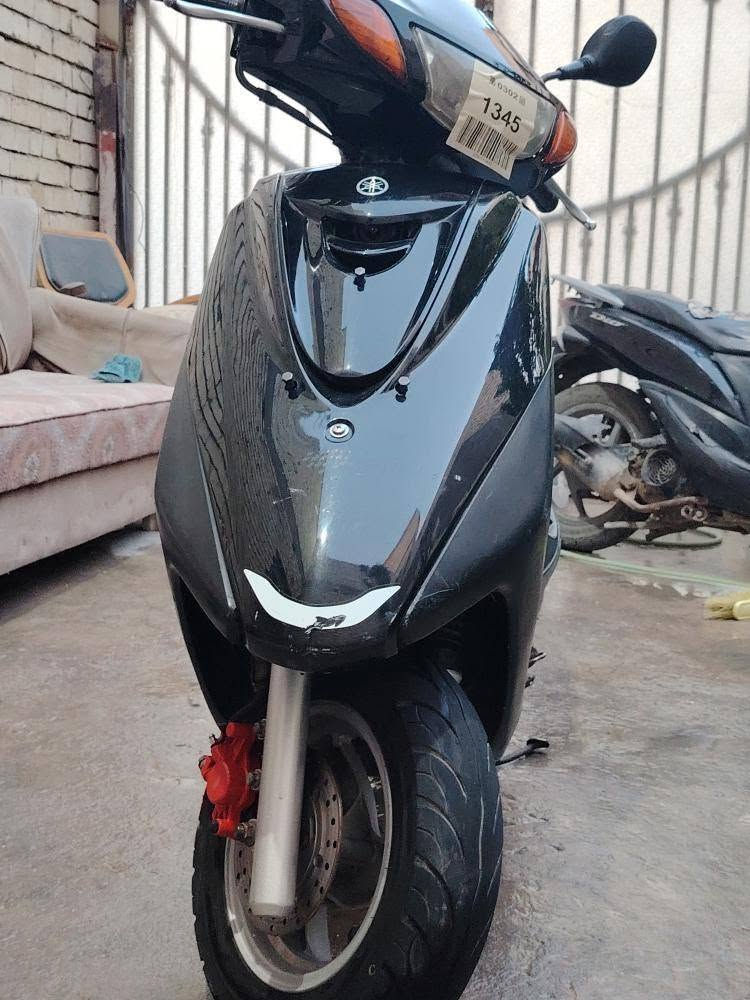 سلام عليكم ياماها اكزز دراجه نضيفه ما مفتوحه بلاديه محرك 125ss سرعه 140 السعر 800 الرقم*********** هشام
