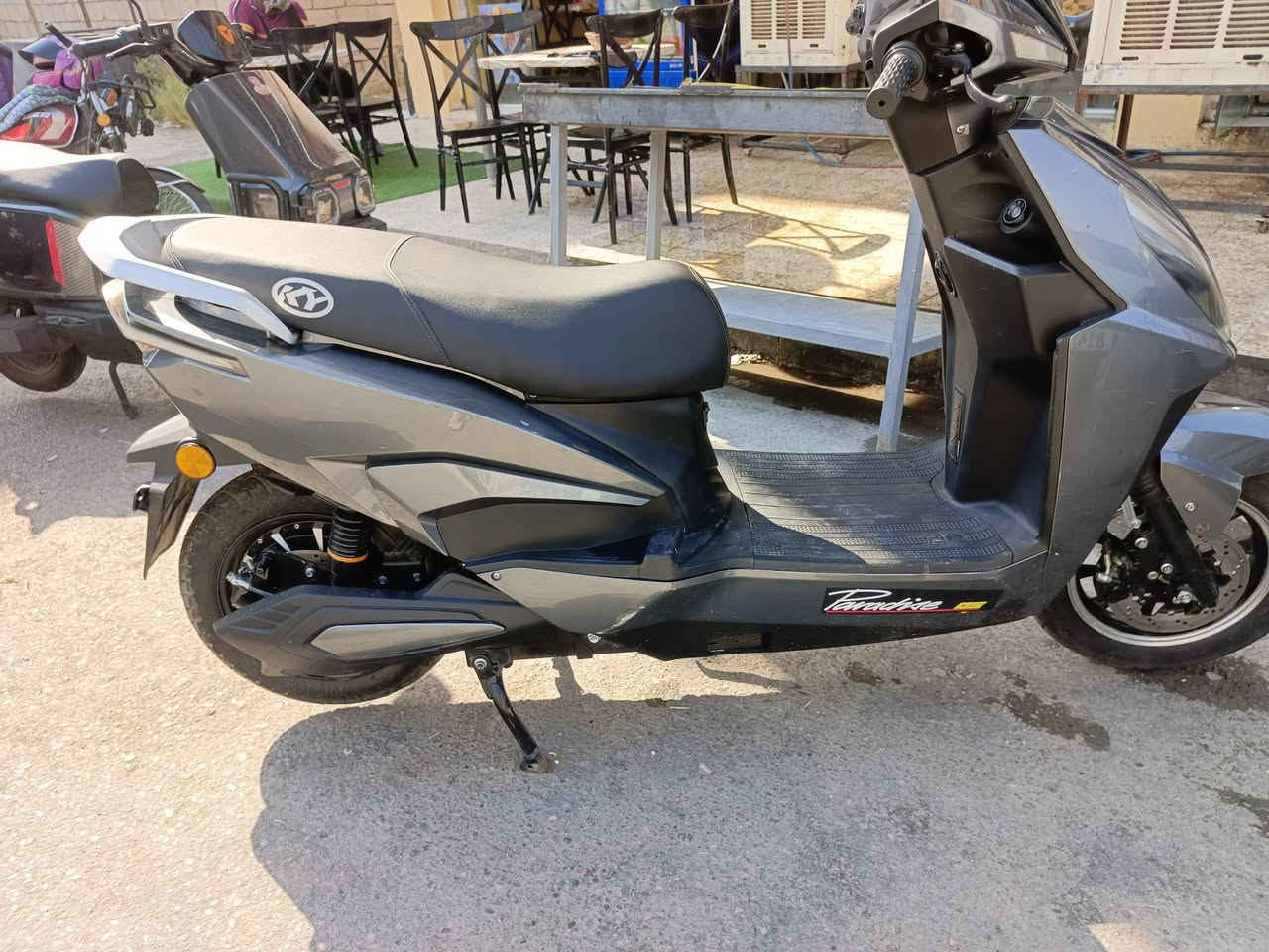 ماطور شحن سكنس البيع
ماطور نضيف
عدد البطارية 6 32V دبل 
سويج +بصمه
سرعتو الحقيقي 60
سعر 650 وبي مجال 
منطقتة الميدان بل موصل جانب الايمن رقم الموبايل ***********1
