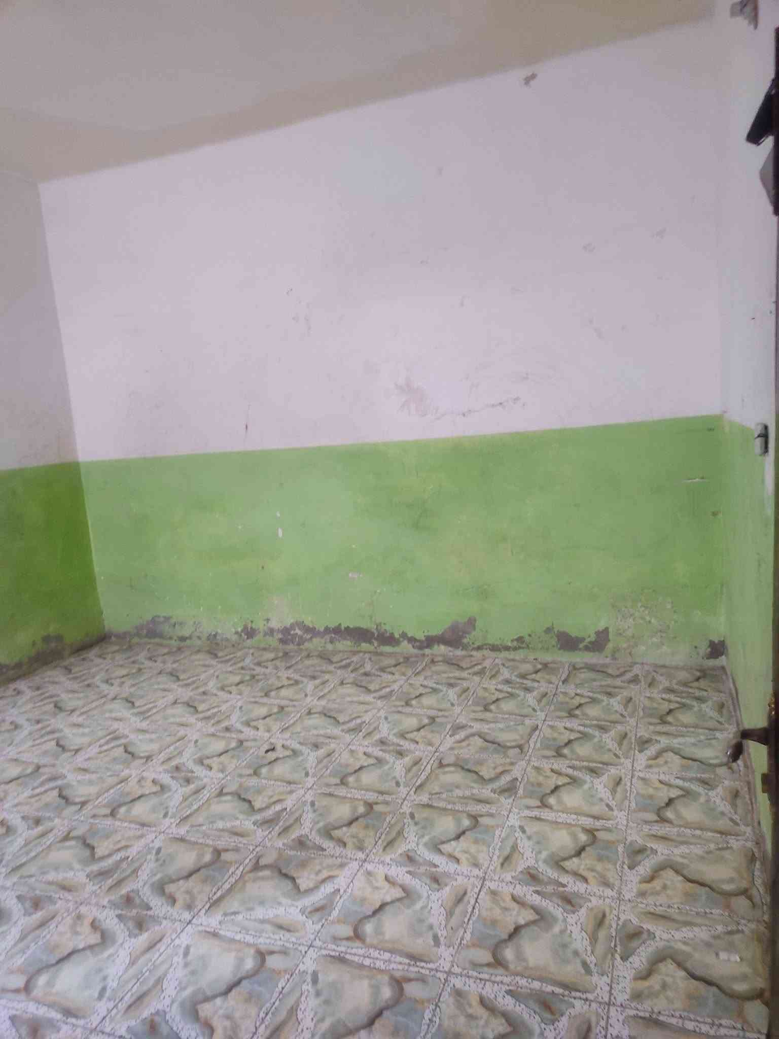 سلام عليكم بيت للبيع مقابيل النازحين 
استقبال وغرفه وصاله ومطبخ وصحيات 
م 150 انزال 20 سعر ب35وبي مجال 
‏‪***********‬‏
