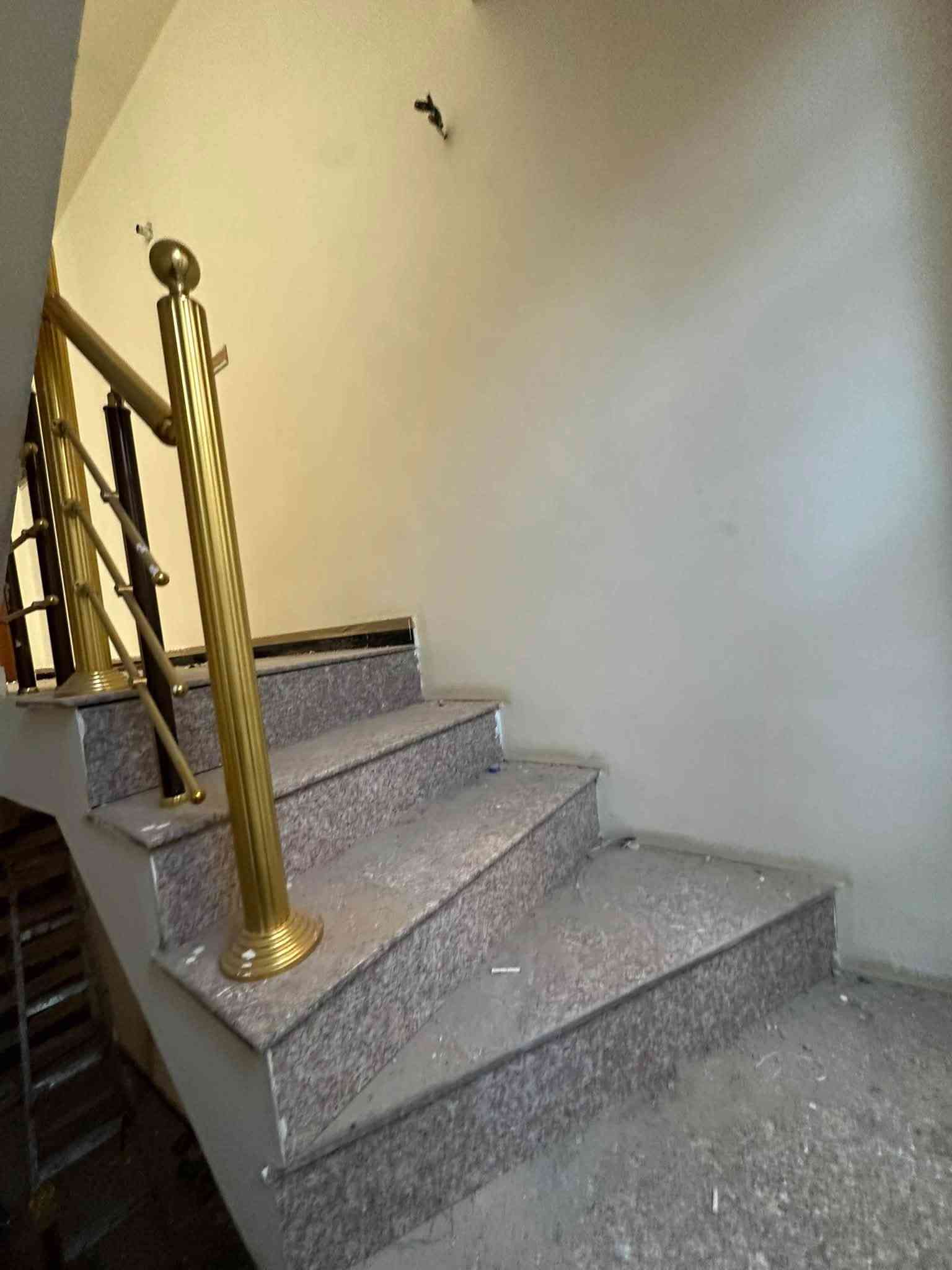 � للإيجار في السيدية

📐 المساحة: 125 متر
🚪 مدخلين
🛏️ 3 غرف نوم
🛋️ صالة
🍳 مطبخ
🚿 خدمات صحية

📍 الموقع: السيدية – الظباط

✨ العقار يُسلّم جاهز ومصبوغ

💰 الإيجار: مليون و250 ألف قفل 🔒 

📞 للاستفسار والتواصل:***********
