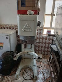 معمل كيك • معدات كاملة • بيع سريع