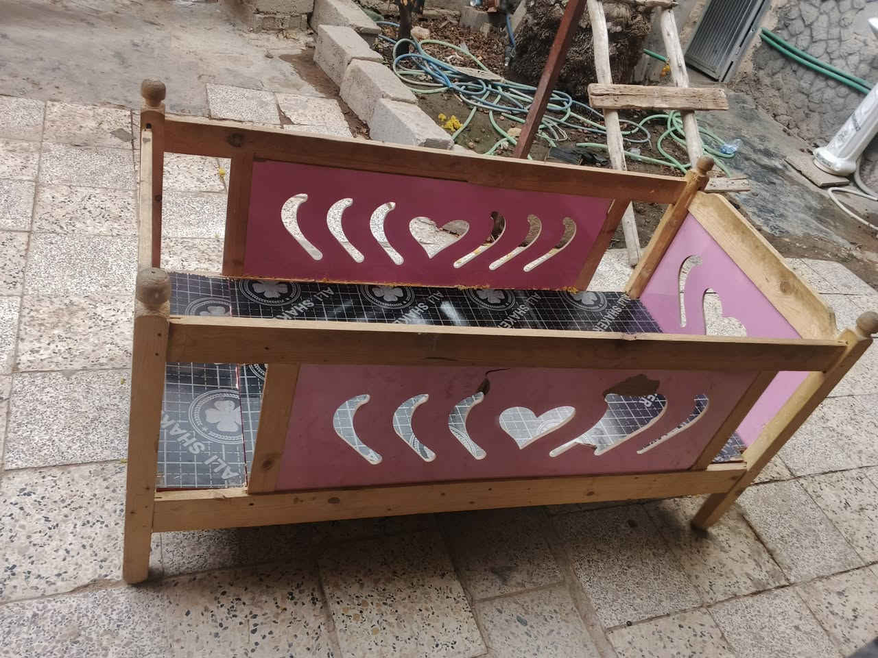 جربايه للبيع تسكام
الطول متر و73سم
العرض 73سم
الارتفاع تقريبا 70سم،
عنواني كربلاء الحر 
نضيفه مستخدمه كلش قليل سعر 70 وبيهه مجال 
*********** فقط ماسنجر واتصال
