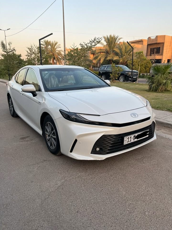 للبيع كامري خليجية 2025 وكالة عبد اللطيف 
هايبرد وبانزين مكفوله ماشيه 21000 الف
السعر 245$ ورقه رقم بغداد بسمي شرط التحويل 
المكان بغداد المنصور او حي العدل
الاتصال ***********
