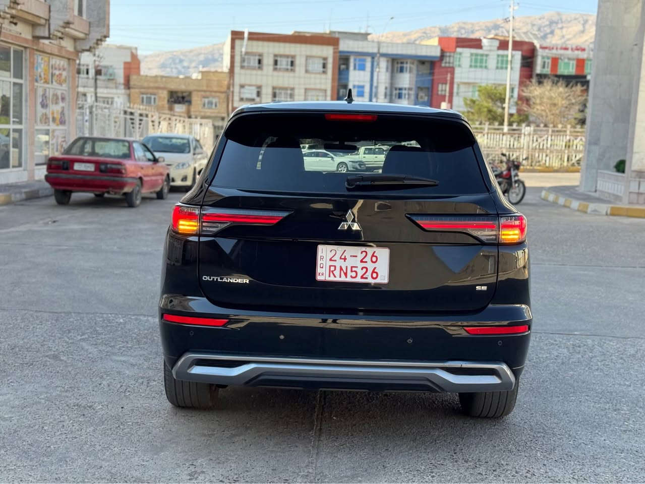 Mitsubishi Outlander SE 2025 اوتلاندر ✔️

محرك 4 سلندر حجم 2500  تنفس طبيعي مرغوب

بدون صبغ بدون تبديل بدون ارباك 👌
حادثها فقط دعامية امامية مسوي شاصي اربع اصابع بخ
شرط الترقيم اربيل دهوك سليمانية
٢٦ الف ميل ماشية

مواصفات SE فول فقط مو بانوراما و مو دبل اكسل

جاهز بدون مصرف 💯
كل شي بلادي شركة 💯

سعر 198 ورقة و مجال
مكان عقرة " ئاكرێ"
واتس اب و كورك *********** اكر, نينوى
