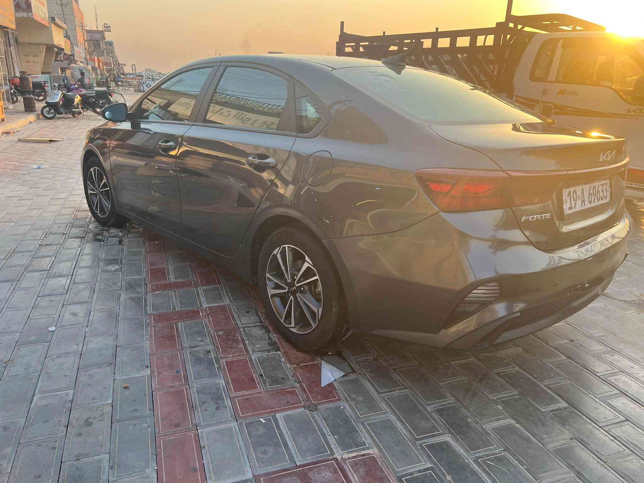 السلام عليكم #للبيع كيا فورتي2022 وارد امريكي مواصفات lx
رقم كربلاء  جديد سنوية جديدة تحويل ثاني يوم

ماشية 56الف كيلو حقيقي

سيارة جديدة وجاهزة

مواصفات السيارة:

مكينة 2000 دوش المرغوب

شاشة وكامرة

تحكم ستيرن جهتين

درايف مود وضعيات قيادة

تبريد وتدفئة خير من الله

رادار امامي 

مثبت سرعة تفاعلي

مانع تزحلق

ومواصفات البقية المعروفة

مكان السيارة:كربلاء 

السعر: 155وبيهة مجال 

للاتصال:***********
