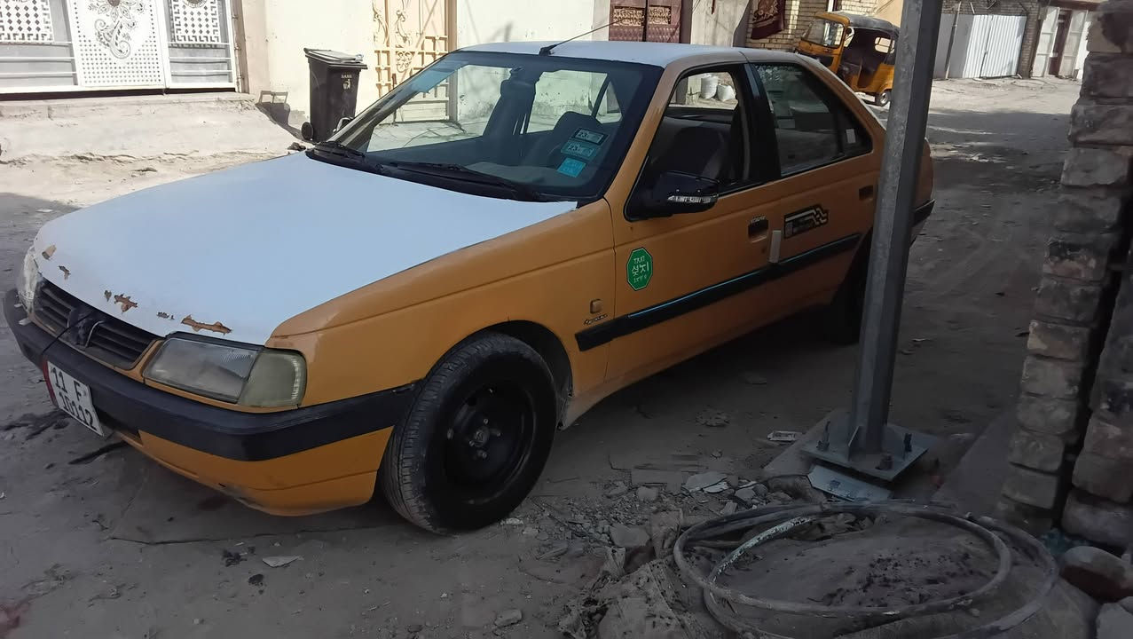 بيجو موديل2010 السعر20ورقه العنوان بغداد لامين الثانيه رقم الهاتف***********
