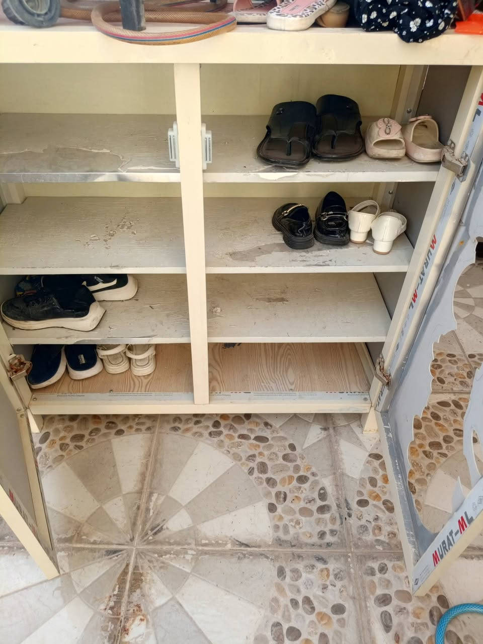 غساله توماتيك للبيع وجزامه للبيع سعر الغساله 125 الف بيها مجال وسعر الجزامه 30 بيها مجال. شراي خبر عرقم ***********
