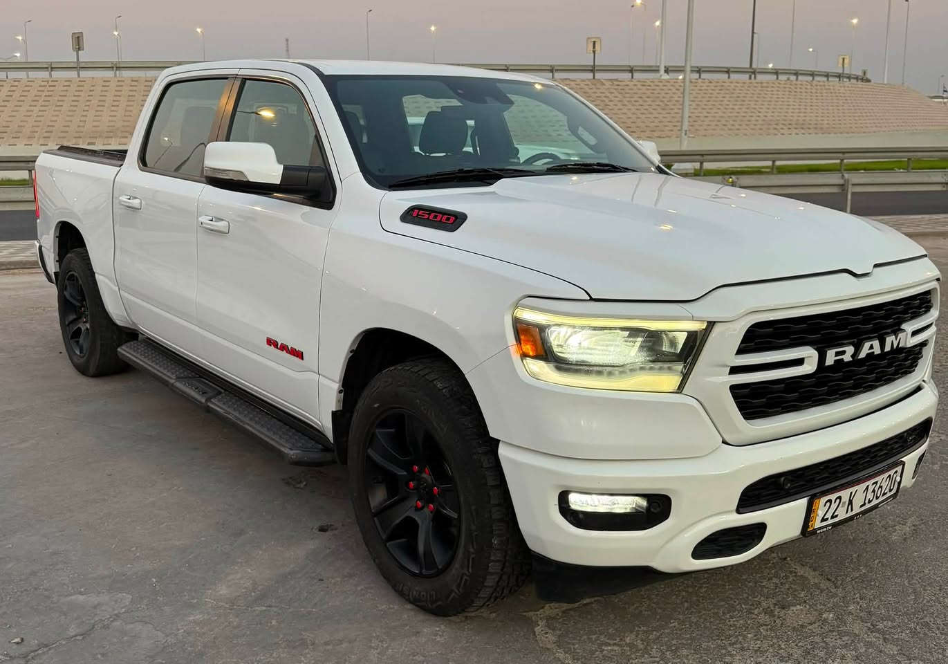 دوج رام سبورت 2022
V8
محرك 5700
كلين بدون صبغ وبدون اي حادث 
مكفول كفالة عامة
السعر 285 ورقة 
للتواصل ***********
