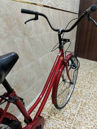 حجم ٢٦ • احمر • نضيف