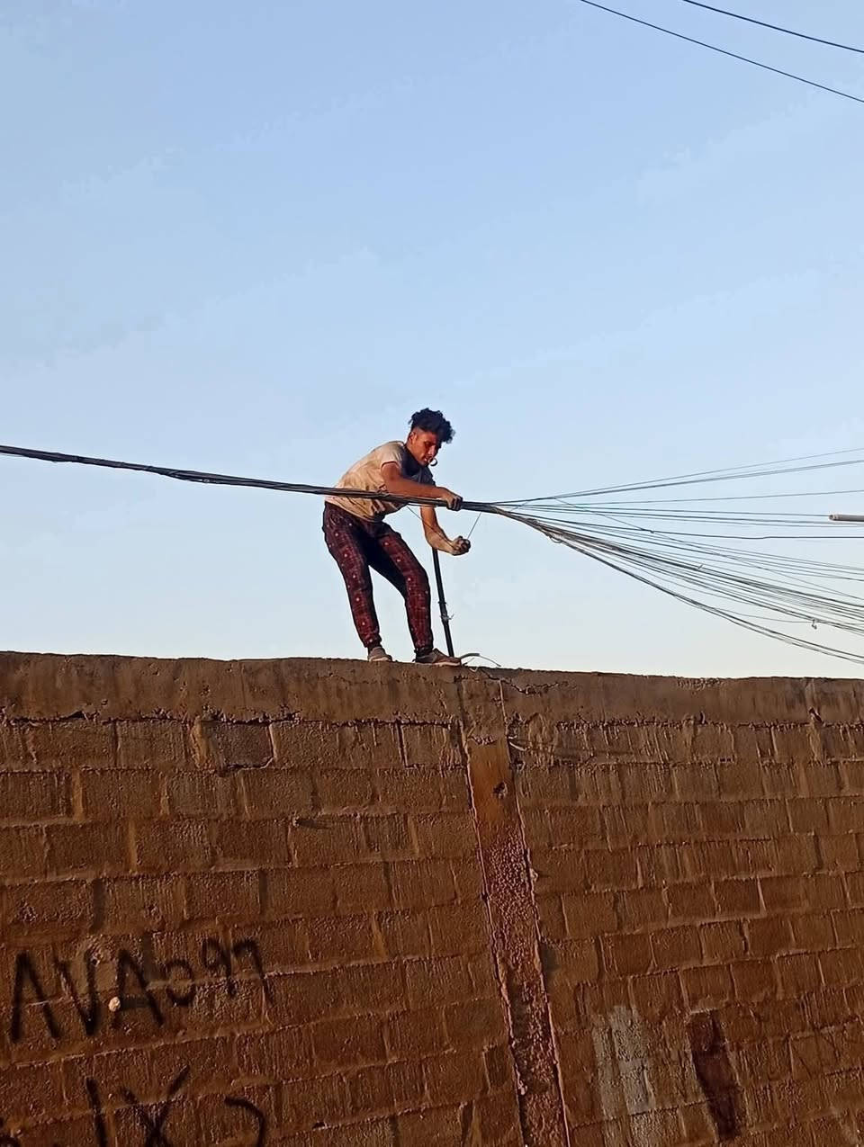 كادر تصفيه وايرات السحب شغل مجاني اي واير متروك نشيله  نشدهن ونرفعهن اي واير ينكطع نت
كادر تصفيه وايرات السحب شغل مجاني اي واير متروك نشيله  نشدهن ونرفعهن اي واير ينكطع نتحمل مسوليته نمدله واحد جديد كافة المحافظات هذا رقم *********** مامتواجد على فيس
تيولة مجاني  فقط بغداد على حسابي كل مولده ٢ تيل وقبل لا اشتغل اترك مستمك خاص بيه يم صاحب الشغل
