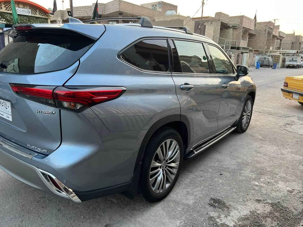 توتويا هايلندر موديل 2020
بلاتنيوم اعلى فئه فول موصفات 
حادث كما موضح بالصور 
للبيع او مراوس بسينا
***********
