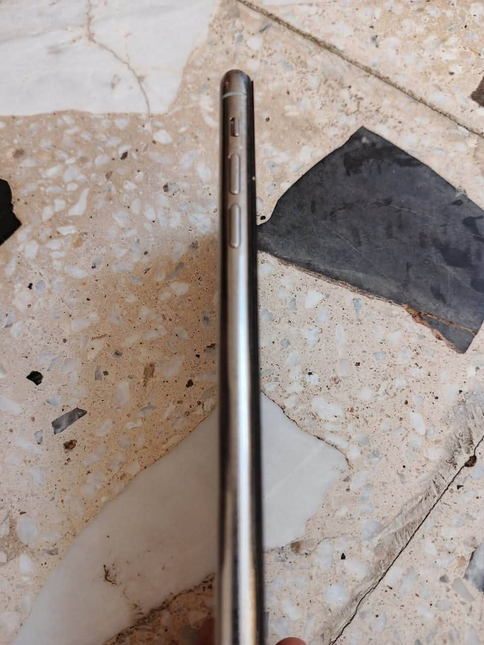 سلام عليكم آيفون 11 برو ماكس ذاكره 256 بطاريه 74جهاز كلش نضيف برغي ما مفتوح بي كله بلاد بي بس سماعه التصال وكفت عندي سعره 425 وبي مجال مكاني بغداد ***********
