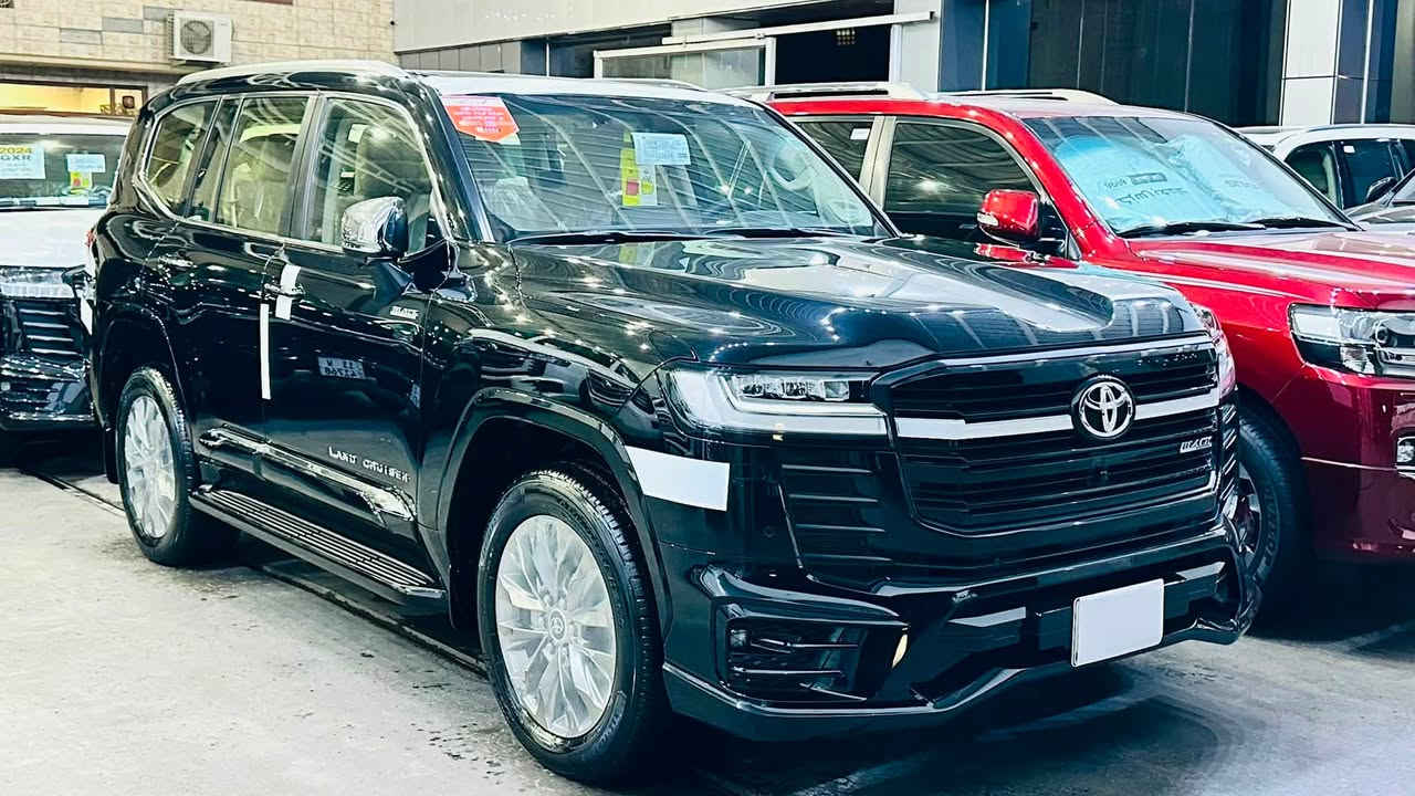 تويوتا لاندكرو VX LIMITED بلاك ادشن موديل 2023
وكالة SAS ماشية 57ألف كم
محرك 3.5L توين تيربو 
گير أوتوماتيك 10 سرعات
دفع رباعي 4X4
مواصفات VX Limited الأصلية
داخلية جلد
كشنات أمامية كهرباء
تبريد وتدفئة الكشنات
ذاكرة ميموري
ثلاثة صفوف مقاعد
فتحة سقف
شاشة كبيرة ونظام ملاحة
عدادات ديجيتال
كاميرات محيطية 360 درجة
حساسات أمامية وخلفية
رادار أمامي
مانع تصادم
تحديد ومحافظة على المسار
نقطة عمياء
مثبت سرعة متكيف
تحكمات كاملة بالستيرن
بصمة ودخول ذكي
تشغيل عن بُعد
شاحن موبايل لاسلكي
تبريد متعدد المناطق
ثلاجة
مرايا كهربائية
هاند بريك كهربائي
أوتو هولد
صندوق خلفي كهربائي
لايتات LED
جنوط ألمنيوم
أنظمة ثبات ومانع انزلاق
أنظمة قيادة للطرق الوعرة
السيارة جديدة ونظيفة
مكفولة كفالة عامة
مغلفه PPF 
المكان: بغداد 
للبيع او مراوس 

الـ💎ــسعر🟥:: اتصل ***********

