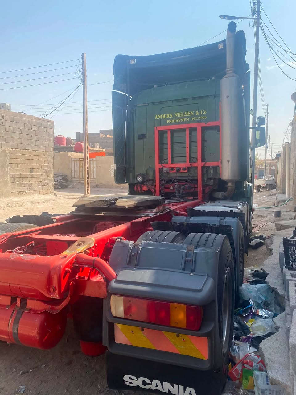 سلام عليكم للبيع سكانيه 2004مكينه انجكتر كير4x4دبل لكزز تخم تاير ***********
