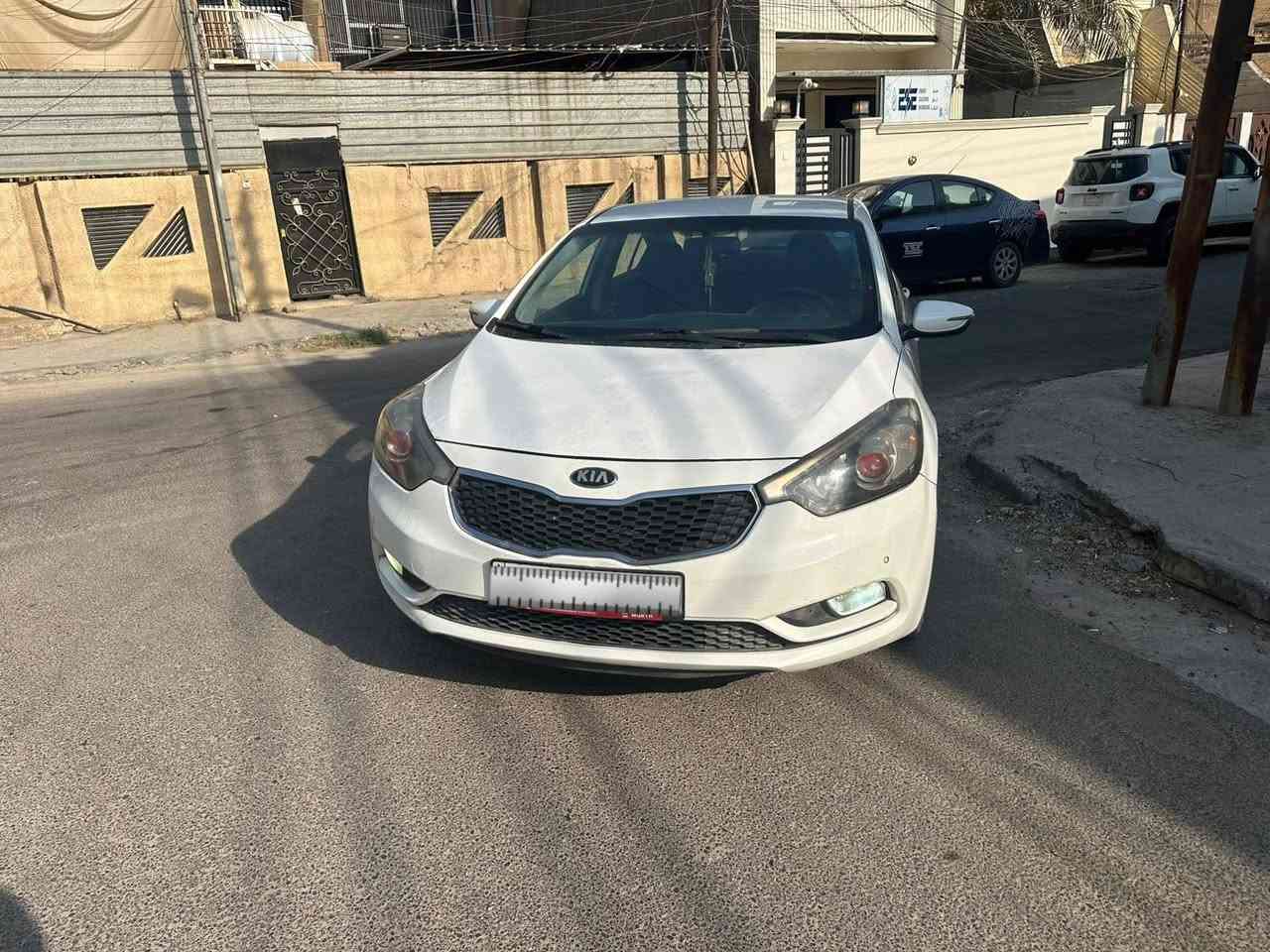 كيا سيراتو 2014 رقم أربيل
ب اسمي تريد تحويل او وكاله 
السياره بيه صبغ باب خلفي ول بنيد واكع عليه حديده ومعدل بدون صبغ عليه فابلون
ماشيه 135 وقابله ل زياده
مكان السياره بغداد حي الجامعه
السعر 107 وبيه مجال 
رقم صاحب السيارة 
***********
