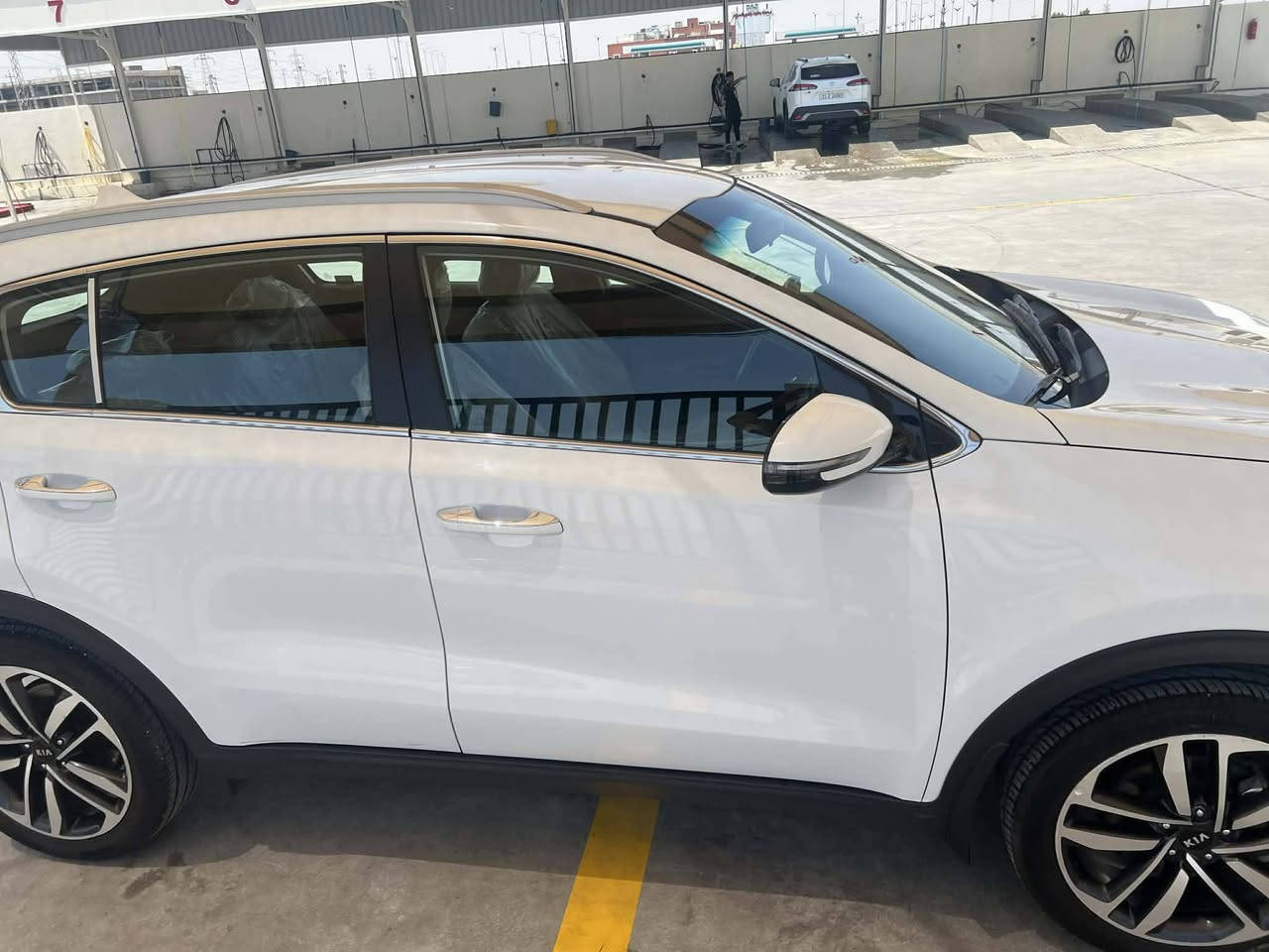 كيا سبورتج 2020
خليجي مكفوله من الصبغ والتبديل و البارد 
رقم بغداد جديد 
مستخدم عداد KM 48,000 
مواصفات  
مكينة 2.0
داخل حمصي
قماره حديد 
كامره خلفيه 
حساس خلفي 
حساس امامي  
يدات نيكل 
مري كهرباء 
تحكم ستيرن  
تبريد قطعتين
السعر 195 ورقة و بيها مجال 
الرقم *********** 
مكاني الكوت
