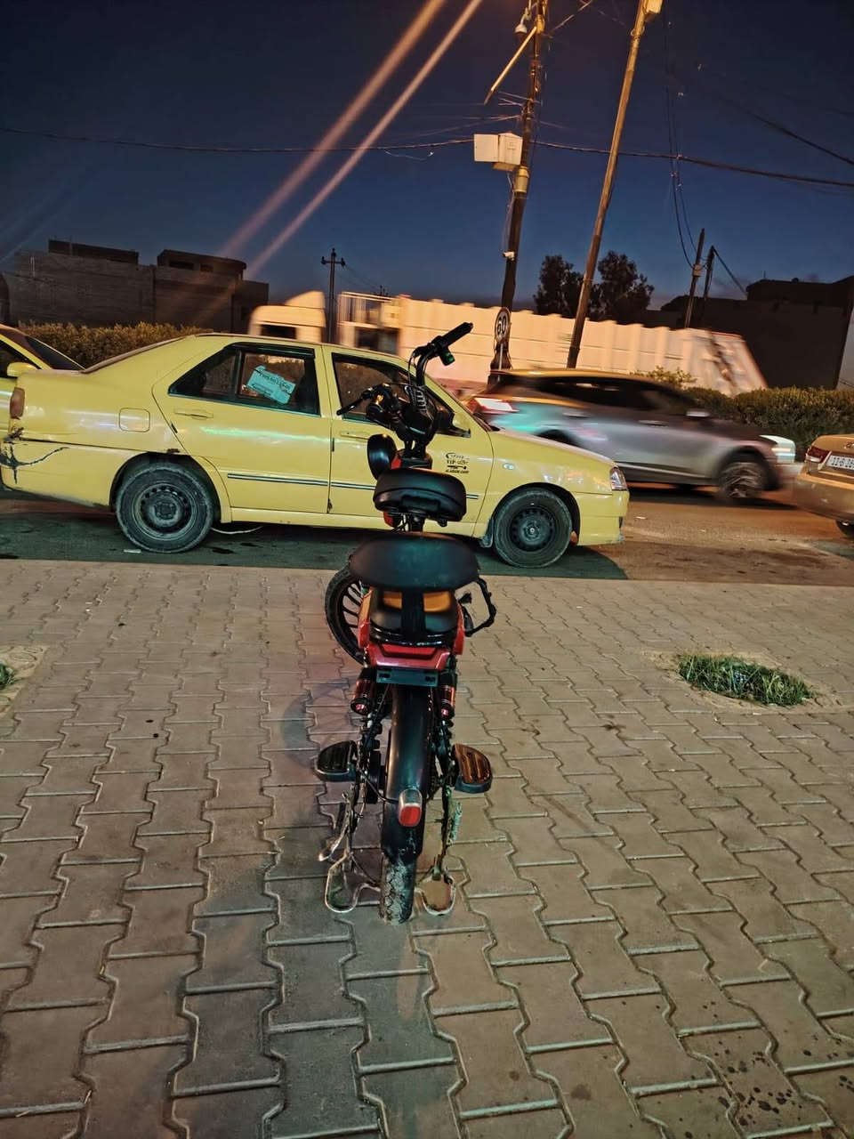 ماطور سكل للبيع كلو شرط شغال المكان حي العربي مقابيل مفرق الرشيدية *********** السعر 225 الف
