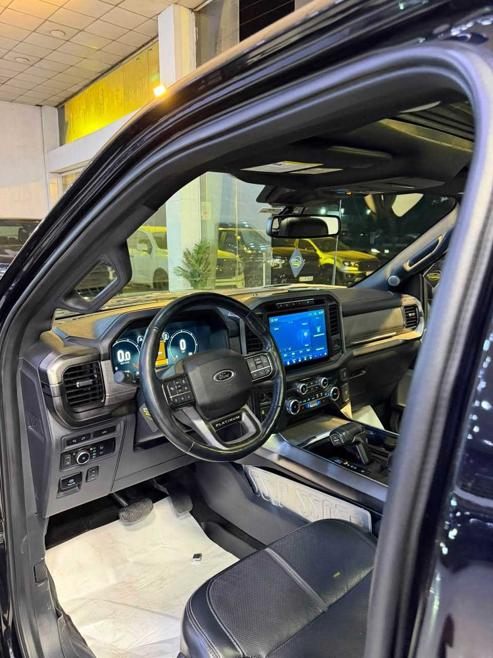 F-150 بلاتينيوم • هايبرد دفع رباعي • ٤٦٠٠٠ ميل