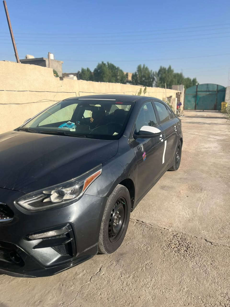 سلام عليكم 
🚘كيا فورتي موديل 19 للبيع فقط بدون مراوس 

🚘فول مواصفات  السياره فتحه ناشر صور الحادث بدون ايرباك مكفول شواصي الغود كفاله 
🚘محرك2000 دوش 
🚘اي نقص مابيه فقط الدعاميه الخلفيه امبينه مغلفه فابلون
🚘 السياره بيه قطعه وحده صبغ حادث أمريكي حادث خلفي بل جاملغ الخلفي 
🚘السياره ماشيه96الف ميل 
🚘سياره حداديه جديده وتخم تاير جديد 
🚘السياره شادله منضومه غاز 
🚘رقم بغداد تحويل ثاني يوم
🚘مكان السياره بغداد حي الجهاد السعر 128وبيه مجال 
🚘الرقم ***********7
🚘
