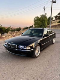 بي ام دبليو 740i • ڤي8 • كويسينجاك
