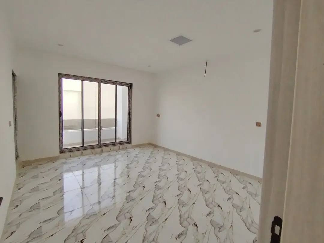 بيت ٢٠٠ متر حديث صفر للايجار
للشركات والمكاتب فقط طابقين ٤ غرف نوم وملحقاتها استلام موقع مميز جدا شارع ٣٠متر
براس دوميز قرب مول السلام
*********** واتساب تليكرام اتصال
*********** واتساب تليكرام اتصال
*********** واتساب تليكرام اتصال

نص مكتوب في الصور:
- ***********