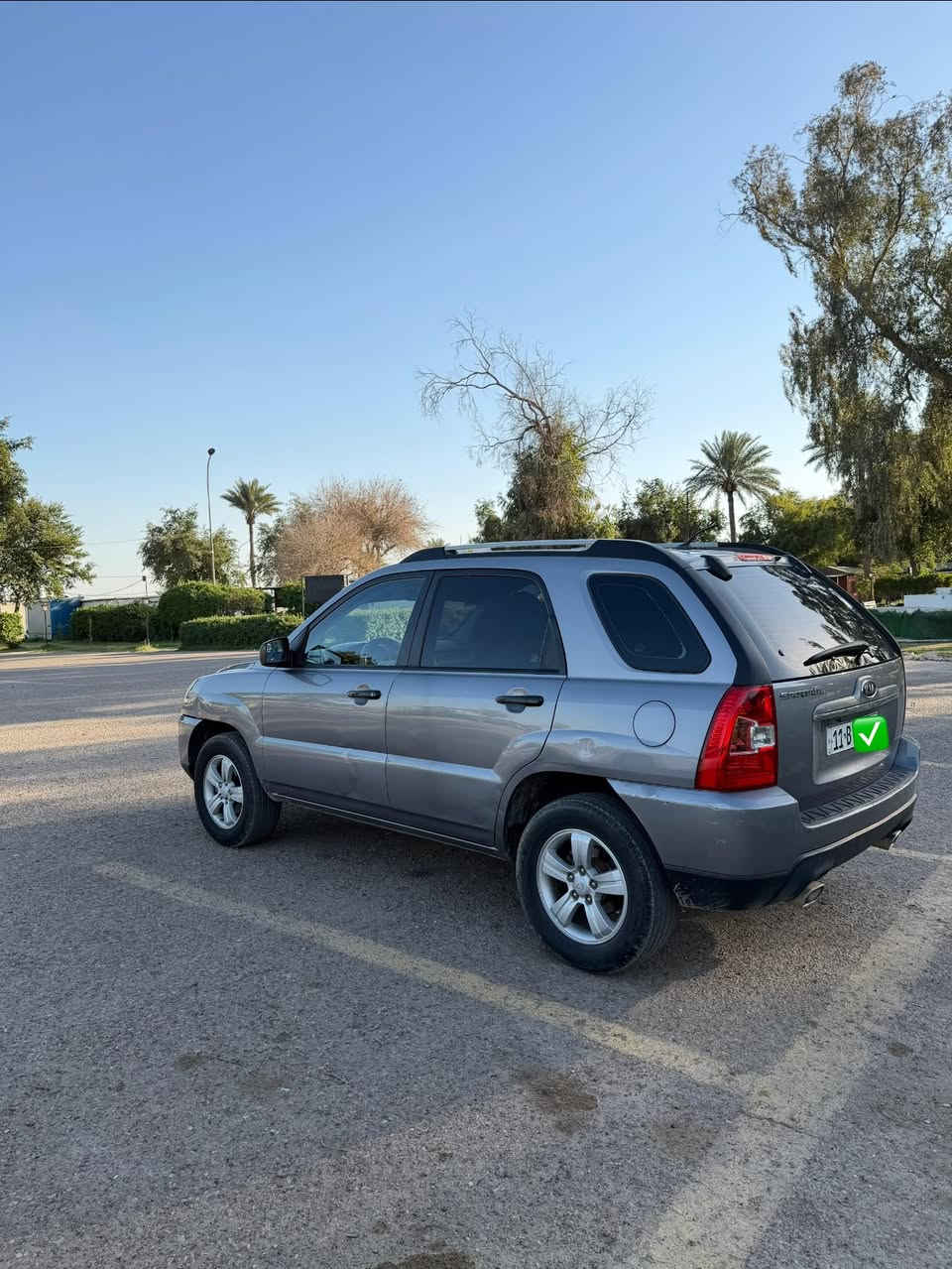 KIA SPORTAGE (وارد خليجي)
الموديل :-2009
عداد المسافة :.205000كم
لوحات التسجيل :- بغداد رقم جديد بأسمي سنوية 2029
حجم المحرك :-4 سلندر سعة 2000
فتحة سقف سلايد
السعر :-11.5$ قابل للتفاوض
العنوان :- الكرخ / الدورة
للإستفسار :- ***********
ملاحظة :- السيارة  كير ومحرك بلادي ادامة كاملة للصدر ومنظومة التبريد 
تخم تاير اصلي كوري 
منضومه غاز جديده من 3 اشهر شديته
