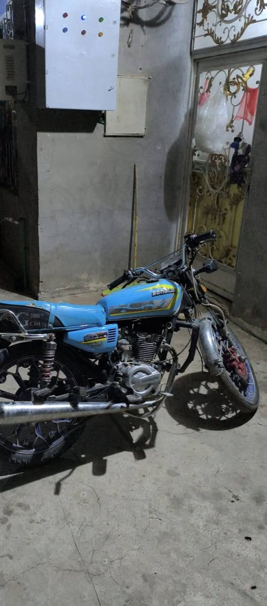 🏍️ للبيع دراجة سيفان موديل 2025
✅ كاملة ومكملة
✅ مكفولة من كلشي
✅ المكينه  ملعوب بيهة
✅ كلشي بيها شغال
✅ جاهزة للاستخدام
💰 السعر: 650 ألف
💵 وبيه مجال بسيط
للمهتمين والاستفسار ***********

نص مكتوب في الصور:
- HONOR X9c