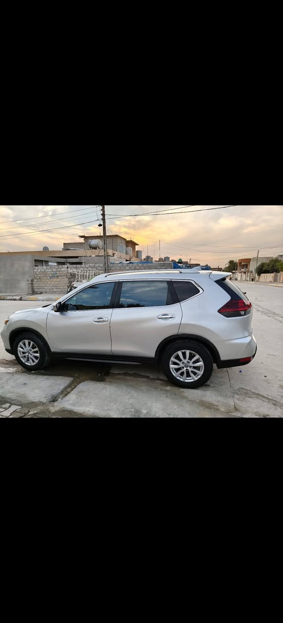 نيسان روج sv 
موديل 2019
مواصفات معروفه 
ضرر خاملغ خلفي نص 
*********** 
رحمه لواديك شراي تصل وتدلل كركوك, العراق
