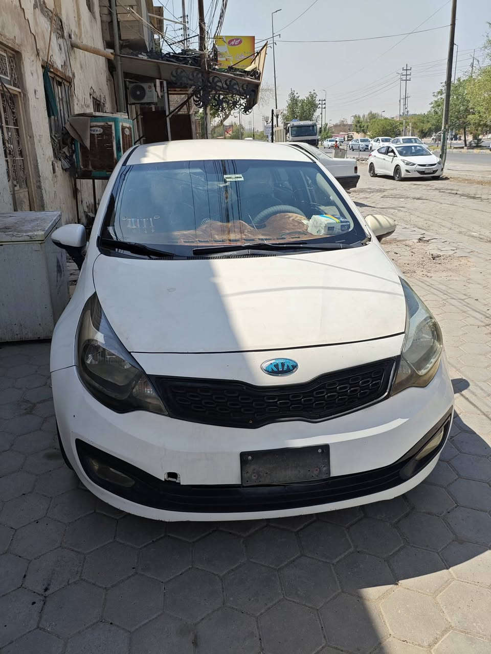 سلام عليكم كيه ريو مديل 13
سياره جاهزا
 حداديه جديده 
تخم تاير 
زنون 
تبريد شغال 
منضومت غاز بيها 
السعر 75 مكاني نجف 
او مراوس حسب القناعه 
الرقم ***********
