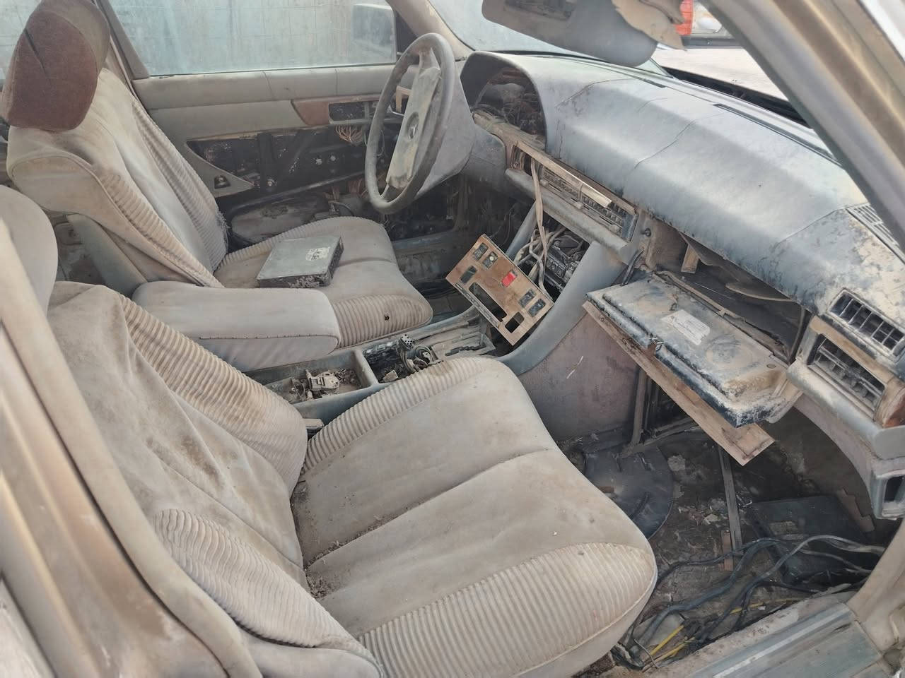 سلام عليكم
مارسدس تفصيخ
اي شي تحتاج حاضرين
مكينه وكير مكفولات
وحد فيفتي
وثاني بطه ٣٠٠٠
ثينهن شغالت

بغداد الحسينيه الراشديه تقاطع جريخي قرب جامع الإمام الحسين
***********
***********
