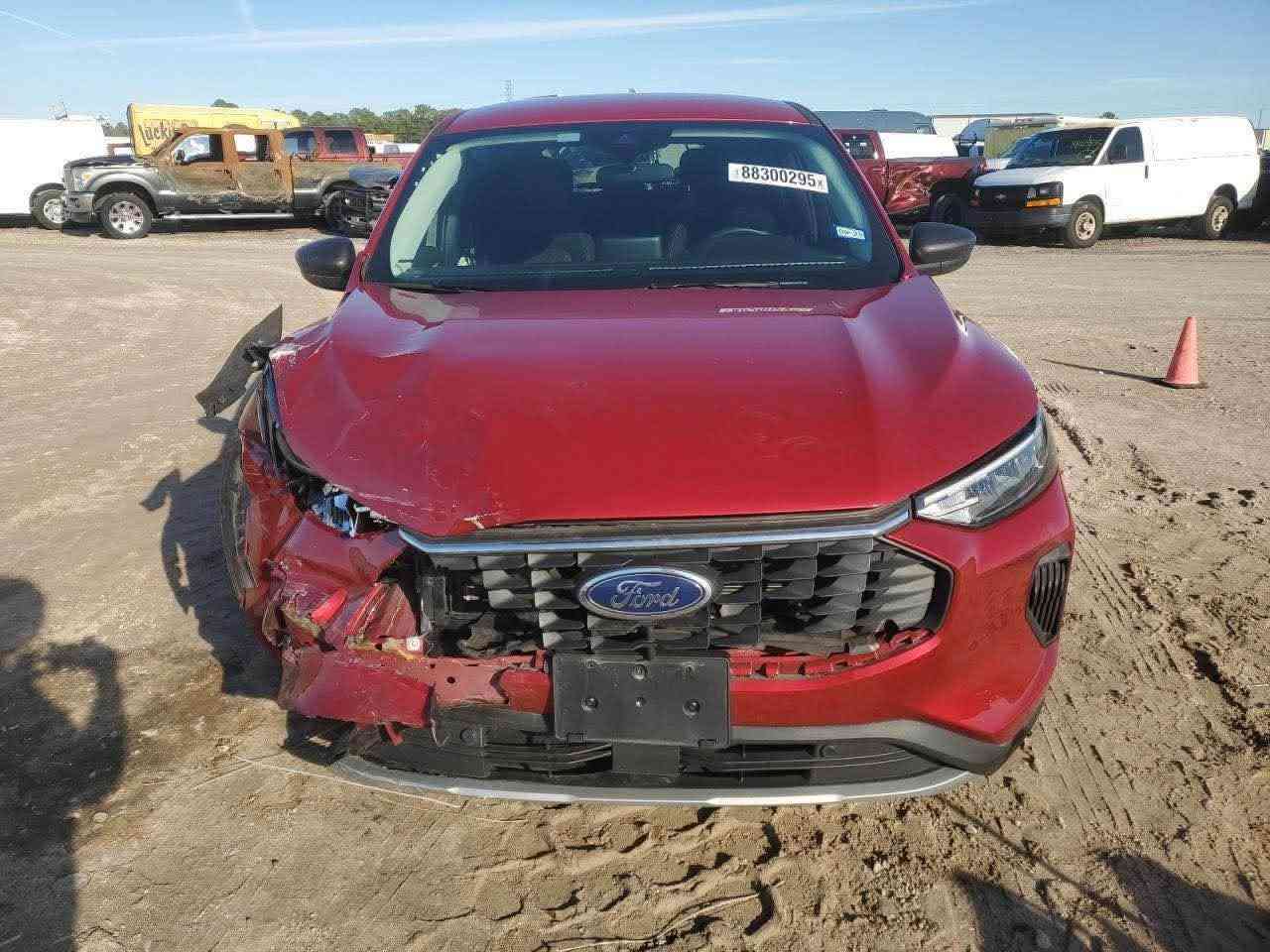 السلام عليكم 
فورد سكيب موديل 23 الشكل الجديد محرك 1500 تيربو
مواصفات السيارة فئة اكتيڤ
كشنات مخمل 
كشن السايق كهرباء
رادار 360 
قيادة ذاتية 
صندوق كهرباء 
تبريد امامي وخلفي بشرط ثلج 
نضام هولد يفيد بالازدحام
اربع انضمة قيادة 
ونضام ايكو اقتصادي 
قيادة ذاتية 
رمونت السيارة عدد 2
هندبريك كهرباء
نضام اوتو ستوب اطفاء المحرك 
كاربلي ربط تلفون بدون كيبل
سيارة كلش نضيفة 
ماشيه 11 الف وقابلة للزيادة
لايت 3 عدسات LED
كشاف امامي ابيض 
لايت امامي خلفي ليد
حادث السيارة مرفق مع الصور
مكان سيارة بغداد بسماية 
السعر 160$ ورقة 
بيها مجال شي بسيط
رقم الهاتف
*********** بغداد, العراق

نص مكتوب في الصور:
- 88300295X