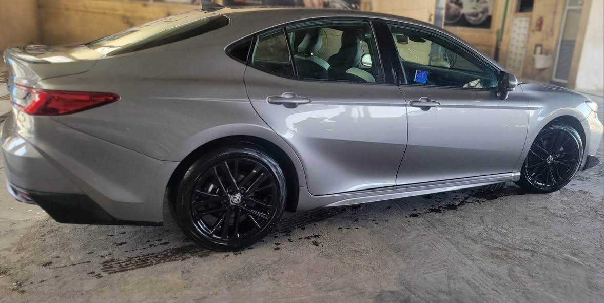 Toyota Camry 2025
تويوتا كامري ٢٠٢٥
الشكل الجديد كلياً 

مواصفات SE  -رادار امامي و جانبي-خلفي) 

مكينة ٤سلندر حجم ٢.٥لتر
بانزين و هايبرد- HEV🔋

ماشية 10ميل 

وارد امريكي بي بنيد مبدل
السيارة كلش حلوة و نظيفة 
رقم الشاصي مع الصور
رقم انبار داخله شهداء 

للإستفسار...***********
