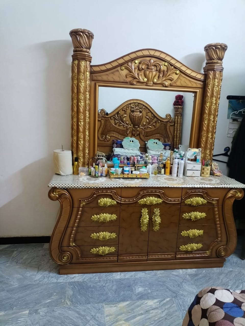 السلام عليكم غرفه كويتيه درجه اولى جيده ثقيله كامله مابيه اي زلغ اوضربه محتاجين واريد انبيعه وبل عافيه عليه الياخذه والله ماخذينه مليونين ونص وهسا اريده مليون ونص وبيه مجال الطيبين
العنوان حي نصر قرب السوق استفسار *********** ادمن وافق رحمه الله والديك 
السلام عليكم غرفه كويتيه درجه اولى جيده ثقيله كامله مابيه اي زلغ اوضربه محتاجين واريد انبيعه وبل عافيه عليه الياخذه والله ماخذينه مليونين ونص وهسا اريده مليون ونص وبيه مجال الطيبين
